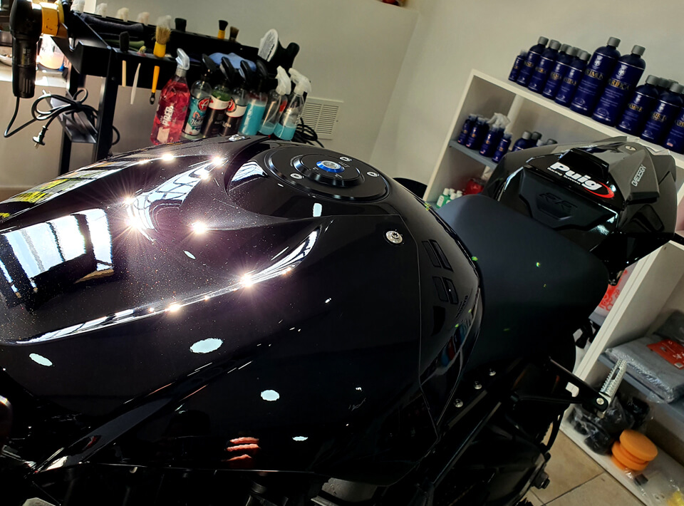 detailing moto